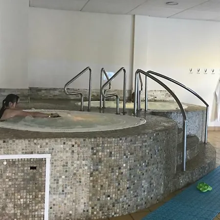 Apartament 444